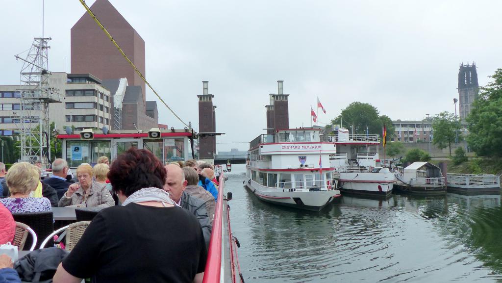 P1060008.jpg